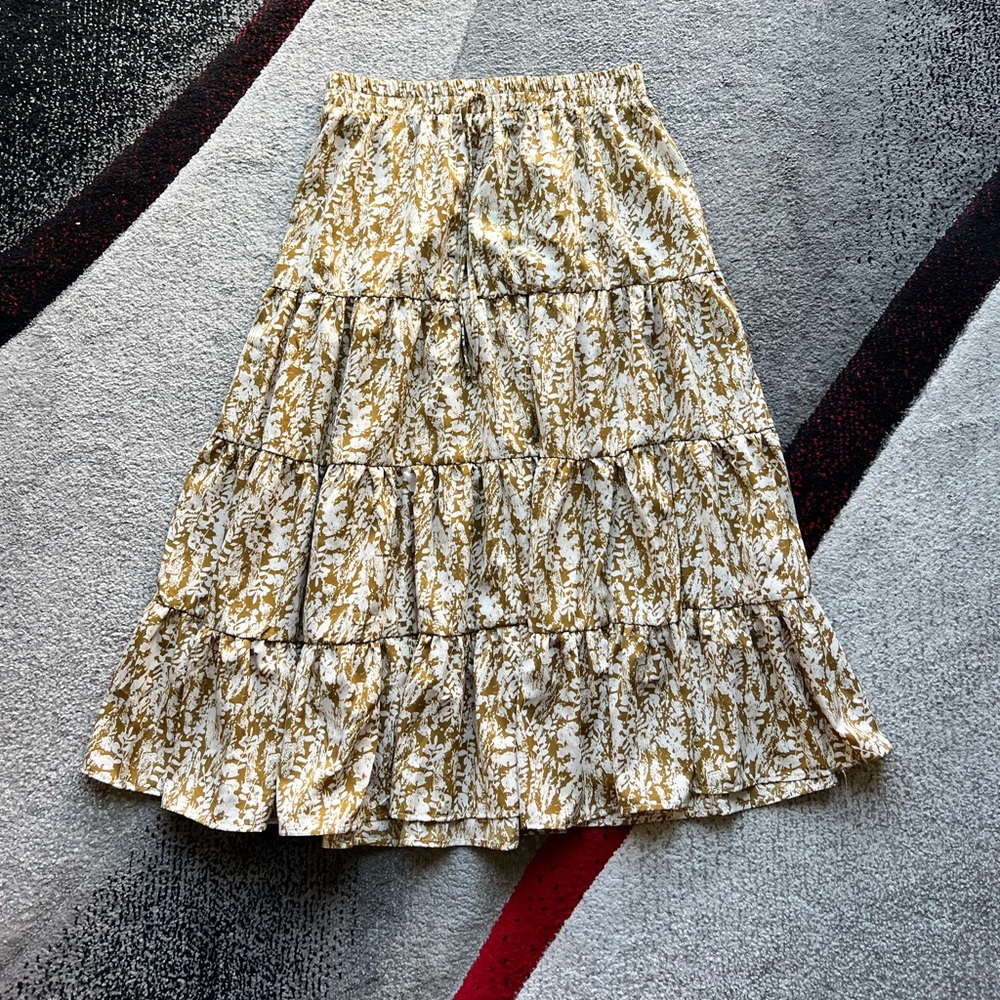 Hayden Los Angeles Boho Floral Print Tiered MIDI Skirt